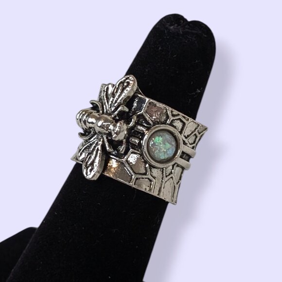 (2/$20) Iridescent Bumble Bee Ring - Picture 3 of 6
